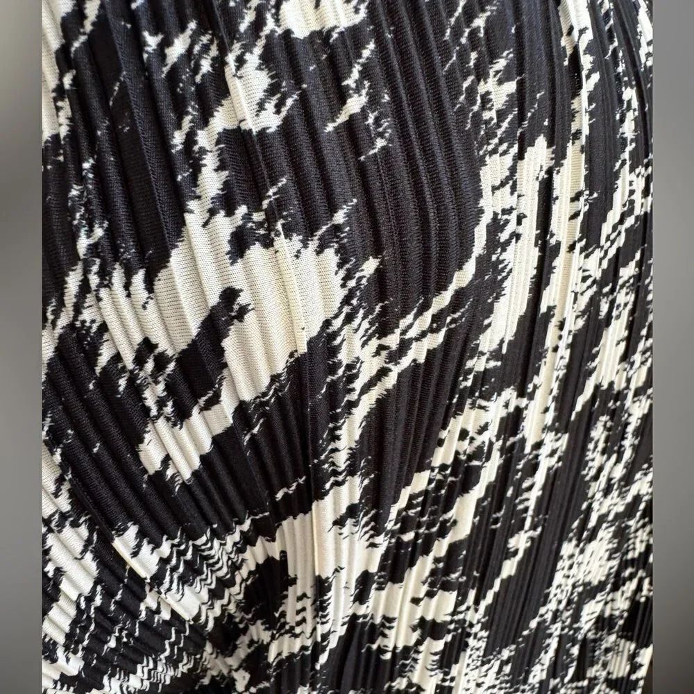 H&M PLISSÉ WRAP DRESS - Picture 5 of 14